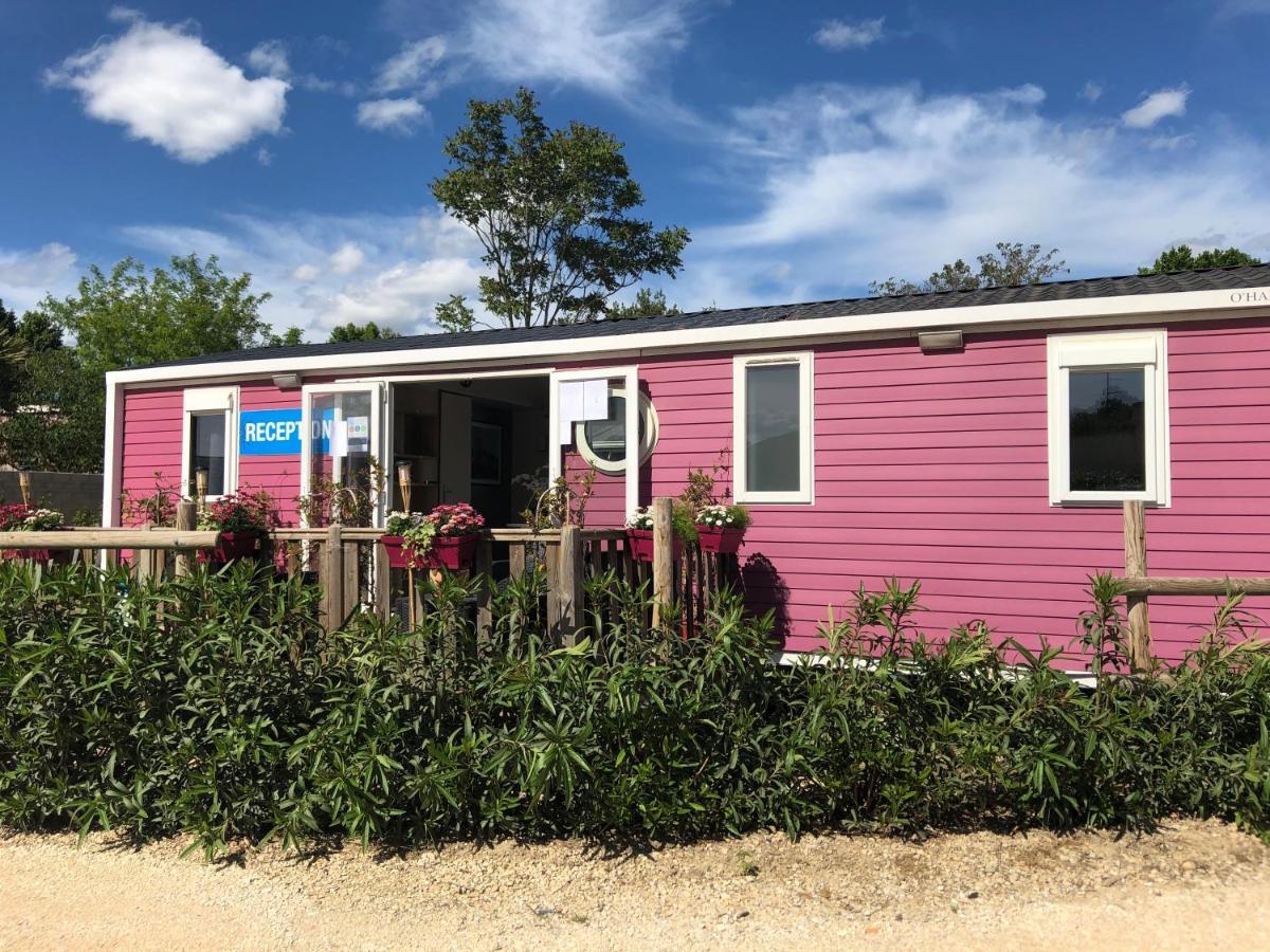 Camping L' Arlesienne Hotel Exterior photo