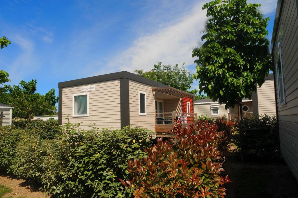 Camping L' Arlesienne Hotel Room photo