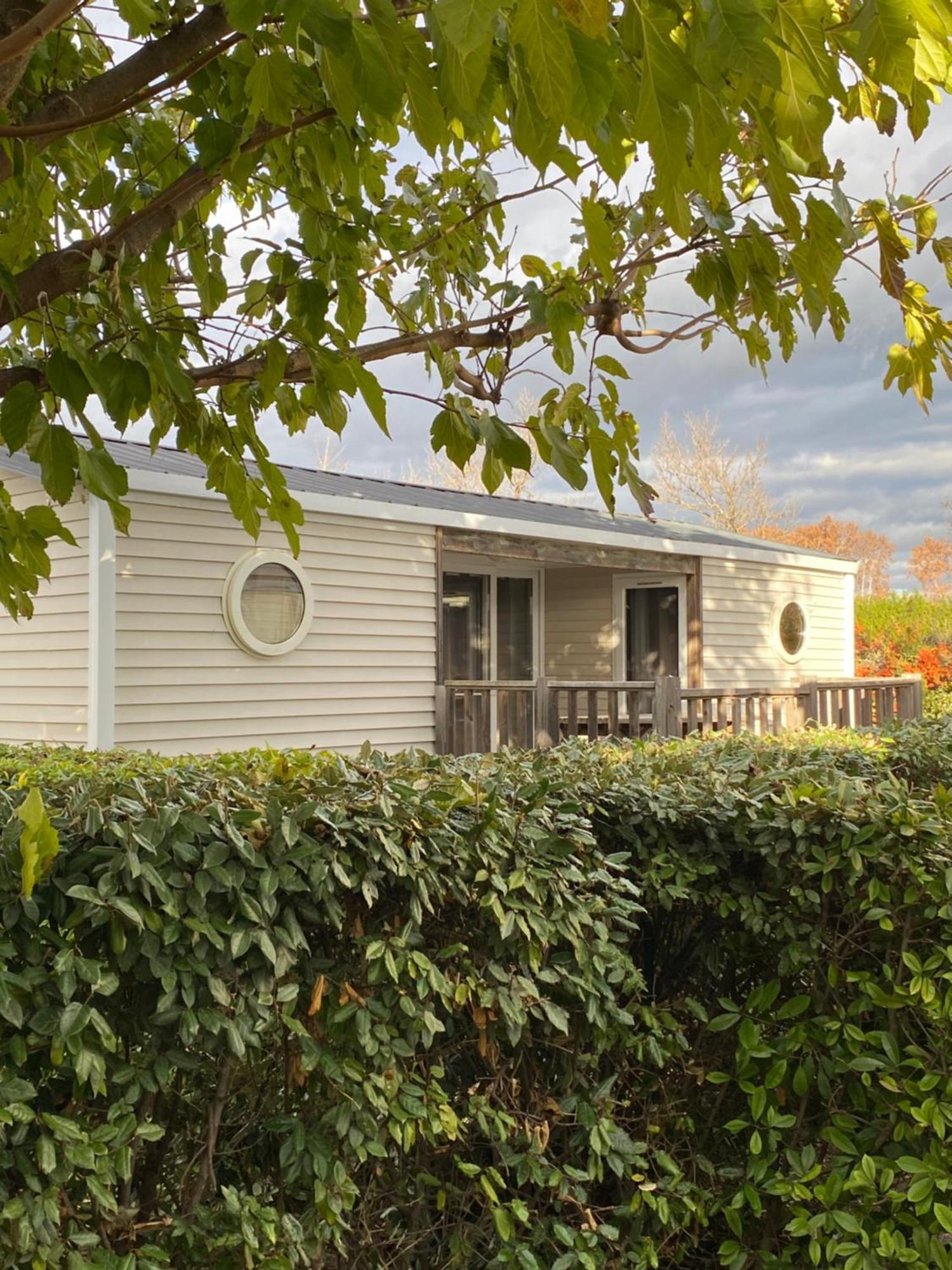 Camping L' Arlesienne Hotel Exterior photo