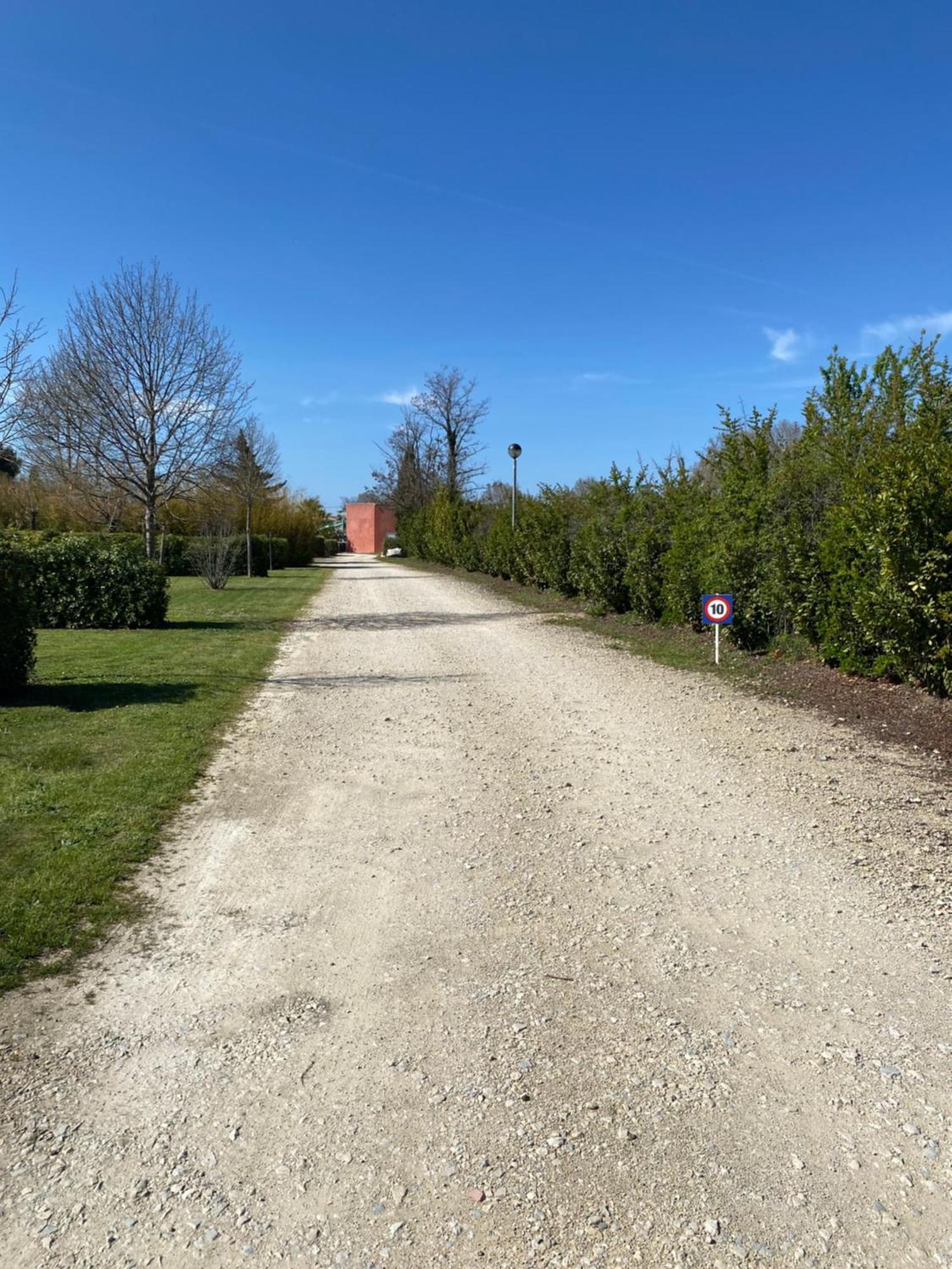 Camping L' Arlesienne Hotel Exterior photo